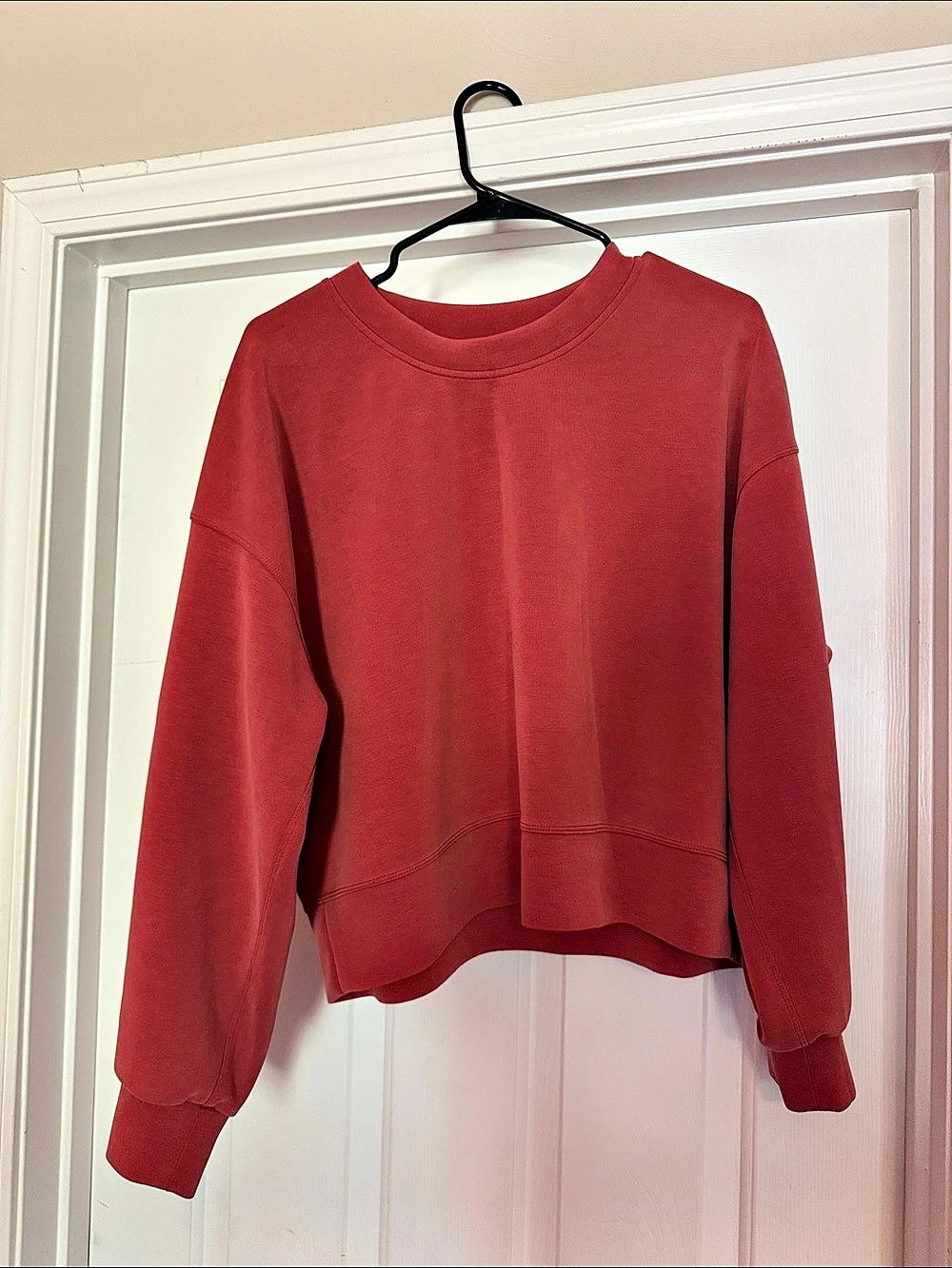lululemon Softstreme Perfectly Oversized Cropped Crew Red Size 8